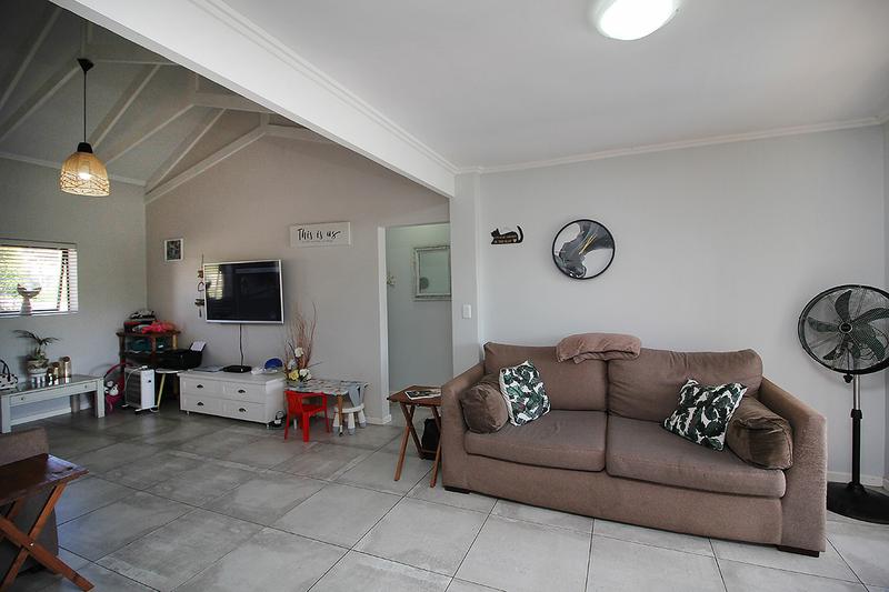 2 Bedroom Property for Sale in Reebok Western Cape